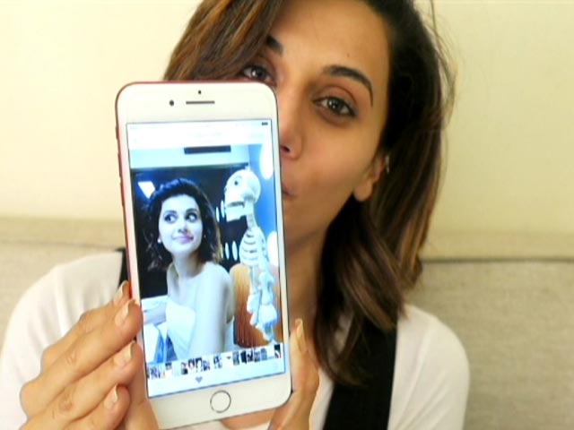 Taapsee Pannu Shows Us 6 Personal Photos