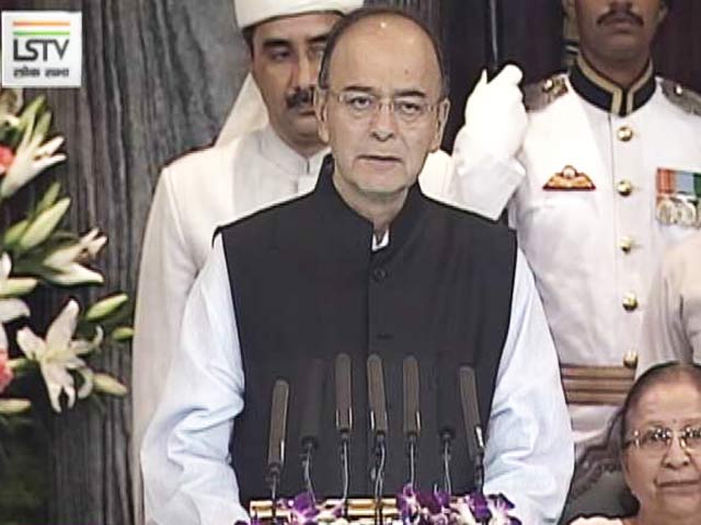 GST का मेगा लॉन्च : वित्त मंत्री अरुण जेटली ने कहा- आम आदमी पर टैक्स का बोझ कम होगा