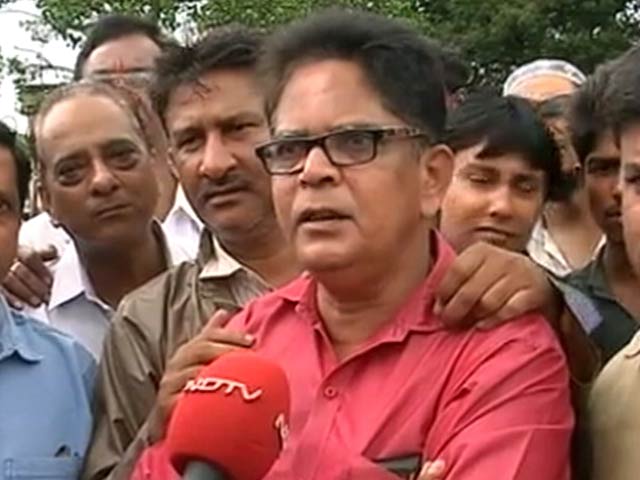 मुंबई में चुंगी नाके बंद, लेकिन आक्ट्राई कर अब भी लिए जा रहे