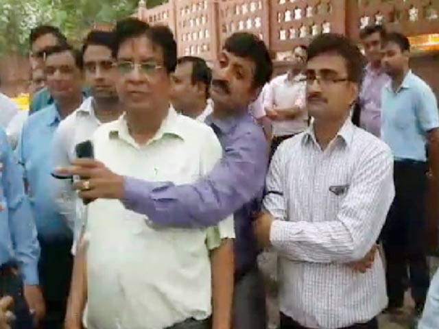 पीएम नरेंद्र मोदी की भाषा से चार्टेड अकाउंटेंट नाराज