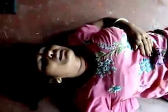 Help Me, Begged Woman Slashed With Axe By Husband. Neighbours Filmed Her Help Me, Begged Woman Slashed With Axe By Husband. Neighbours Filmed Her