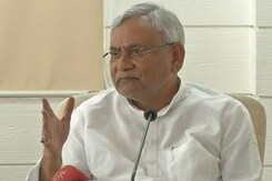 NDTV के पत्रकार से बजरंग दल की जबरदस्ती, CM नीतीश ने निंदा की NDTV के पत्रकार से बजरंग दल की जबरदस्ती, CM नीतीश ने निंदा की