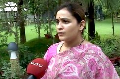 कुछ लोग मुझ पर आरोप लगाकर प्रचार पाना चाहते हैं : अपर्णा यादव कुछ लोग मुझ पर आरोप लगाकर प्रचार पाना चाहते हैं : अपर्णा यादव