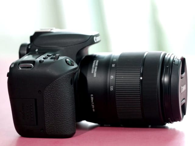 Video : Canon EOS 77D DSLR Review