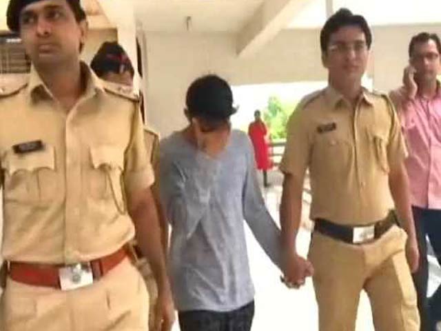 राजस्थान में बैठकर नासिक का नंबर हैक, व्हाट्सऐप ग्रुप पर भेजता था अश्लील तस्वीरें