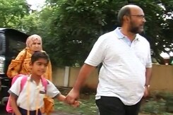 With His Pink Bag, 6-Year-Old Is Finally Going To School. How This Couple Helped With His Pink Bag, 6-Year-Old Is Finally Going To School. How This Couple Helped