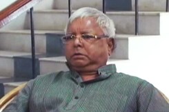 नेशनल रिपोर्टर : लालू ने कहा - IRCTC होटलों के ठेके में कोई गड़बड़ी नहीं नेशनल रिपोर्टर : लालू ने कहा - IRCTC होटलों के ठेके में कोई गड़बड़ी नहीं