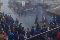 Army Out In Darjeeling As Protests Escalate, Two Dead In 24 Hours Army Out In Darjeeling As Protests Escalate, Two Dead In 24 Hours