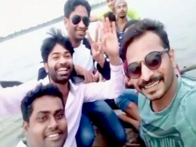 नागपुर : 11 लोगों को ले जा रही नाव वेना नदी में डूबी, 7 की तलाश जारी