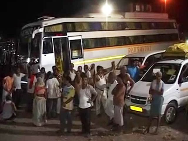 Video : Day After Terror Attack Kills 7, More Pilgrims Head To Amarnath Shrine