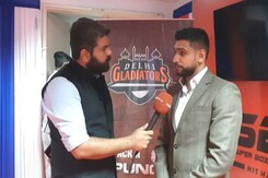 British Boxer Amir Khan Speaks About Mayweather-McGregor Super-Fight British Boxer Amir Khan Speaks About Mayweather-McGregor Super-Fight