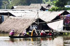 पूर्वोतर के कई राज्य बाढ़ से बेहाल, 85 लोगों की मौत पूर्वोतर के कई राज्य बाढ़ से बेहाल, 85 लोगों की मौत