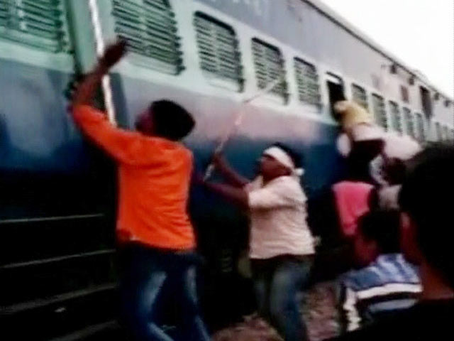 Muslim Family Assaulted With Rods, Communal Slur By Mob In UP Train