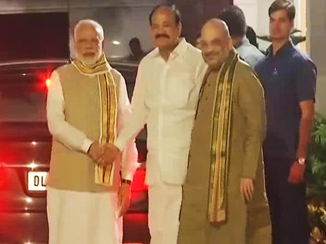 For Vice President, BJP Picks Venkaiah Naidu vs Gopalkrishna Gandhi