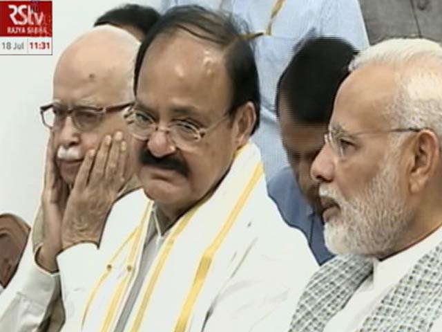 वेंकैया नायडू ने उपराष्ट्रपति पद के लिए किया नामांकन