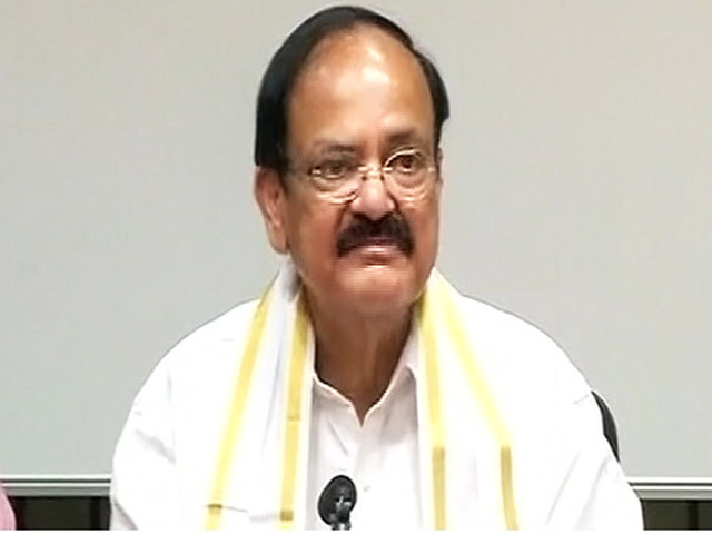 उपराष्ट्रपति पद के लिए वेंकैया ने भरा पर्चा