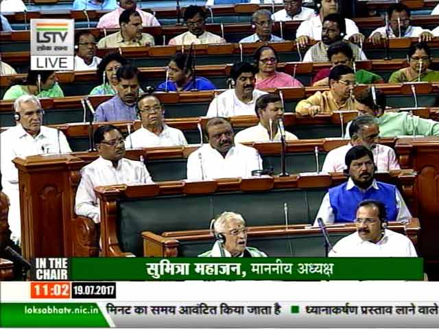 संसद में विपक्ष के विरोध के बीच रणनीति पर चर्चा