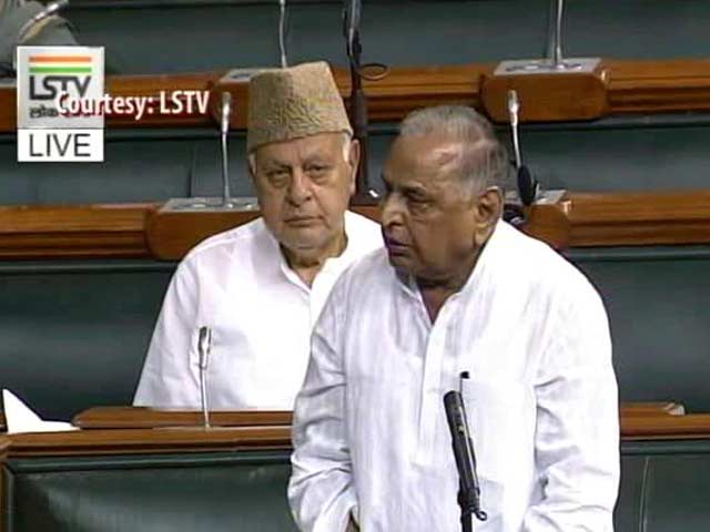 Video : To Attack India, China Readies Nuclear Weapons In Pak: Mulayam Yadav
