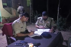 यूपी में बढ़ते अपराध : टैक्सी में नाबालिग से बलात्कार यूपी में बढ़ते अपराध : टैक्सी में नाबालिग से बलात्कार