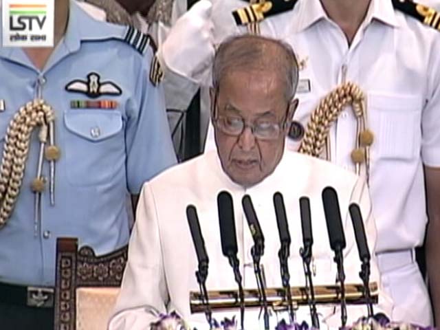 संसद के सेंट्रल हॉल में राष्ट्रपति प्रणब मुखर्जी को दी गई औपचारिक विदाई