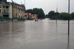 दीव : समंदर की लहरों के साथ बहे चार युवक, तीन की मौत दीव : समंदर की लहरों के साथ बहे चार युवक, तीन की मौत