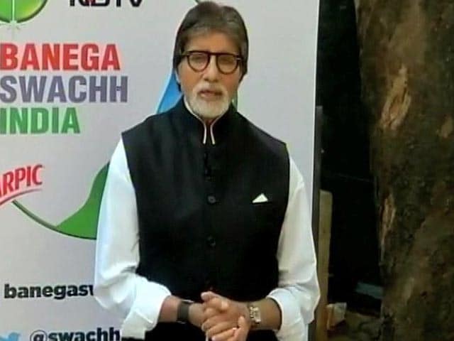 Video : Amitabh Bachchan Launches Banega Swachh India Season 4