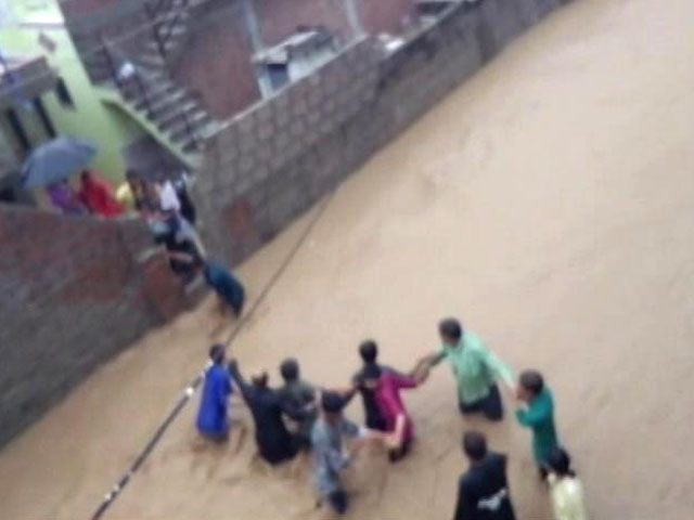 25,000 Evacuated As Heavy Rains Batter Gujarat