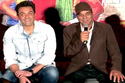 Dharmendra Entertains The Media At <i>Poster Boys</i> Trailer Launch Dharmendra Entertains The Media At <i>Poster Boys</i> Trailer Launch