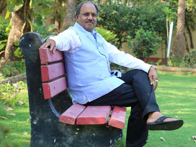 जंगल की जमीन पर पत्नी का रिसॉर्ट, मंत्री ने कहा- कुछ भी गलत नहीं किया