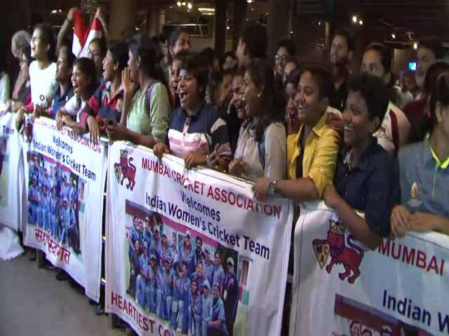 Indian Women's Cricket Team Back In Mumbai