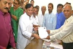 BJP Game Plan To Trip Congress' Ahmed Patel In Rajya Sabha Election BJP Game Plan To Trip Congress' Ahmed Patel In Rajya Sabha Election