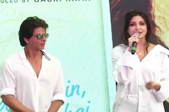 Romancing Shah Rukh Khan Is Extremely Easy: Anushka Sharma Romancing Shah Rukh Khan Is Extremely Easy: Anushka Sharma