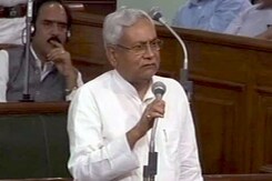 विधानसभा में आरजेडी पर नीतीश का पलटवार विधानसभा में आरजेडी पर नीतीश का पलटवार