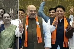 6 Gujarat Lawmakers Exit Congress In 24 Hours. Target: Ahmed Patel 6 Gujarat Lawmakers Exit Congress In 24 Hours. Target: Ahmed Patel