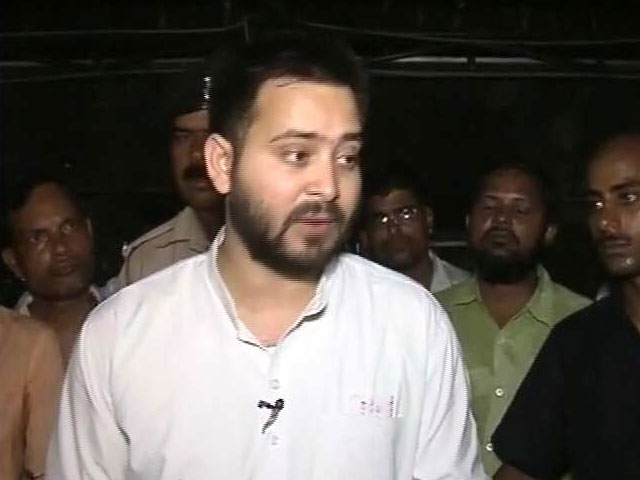 After Nitish Kumar Dumps RJD, Tejashwi Yadav Has Advice For Rahul Gandhi