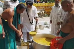 For Tamil Nadu Farmers Protesting In Delhi, Daily <i>Langar</i> From Gurdwara For Tamil Nadu Farmers Protesting In Delhi, Daily <i>Langar</i> From Gurdwara