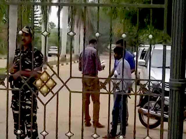 Raids On Karnataka Minister Managing Gujarat Lawmakers, 11 Crore Seized