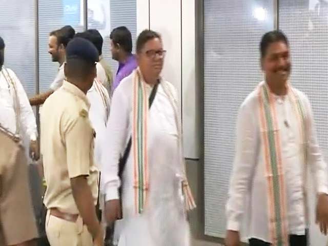 Video : Back From Bengaluru, Gujarat Congress Legislators Head To Another Resort