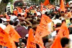 मराठा क्रांति मोर्चा : आजाद मैदान में लोगों की भीड़ मराठा क्रांति मोर्चा : आजाद मैदान में लोगों की भीड़