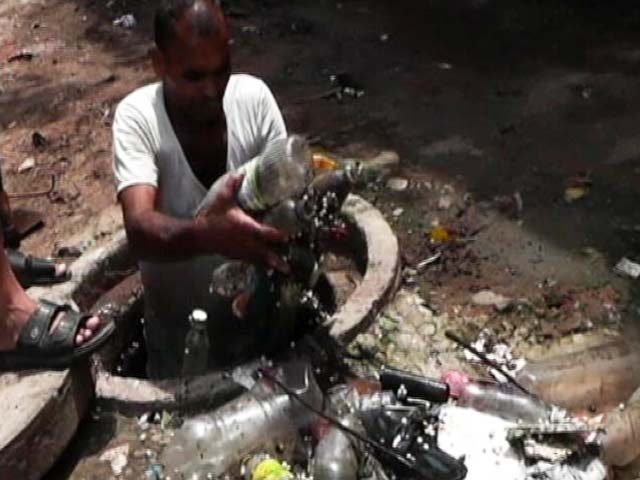 प्राइम टाइम इंट्रो: ख़राब हैं सफ़ाईकर्मियों के हालात
