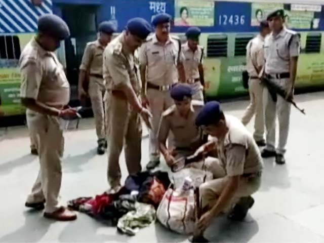 जम्मू रेलवे स्टेशन पर खड़ी ट्रेन में मिला बम