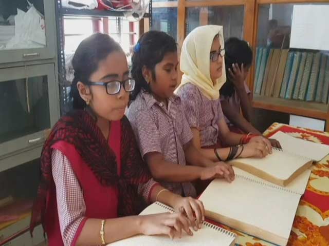 Video : In A Kerala School, A Teacher Is Building A Braille Library On Her Own