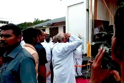 Mohan Bhagwat Ignores Bureaucrat's No, Unfurls National Flag In Kerala School Mohan Bhagwat Ignores Bureaucrat's No, Unfurls National Flag In Kerala School