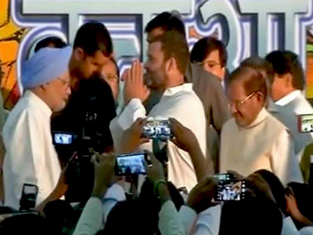 शरद यादव के साझा विरासत बचाओ सम्मेलन में शामिल हुए मनमोहन, राहुल भी करेंगे शिरकत