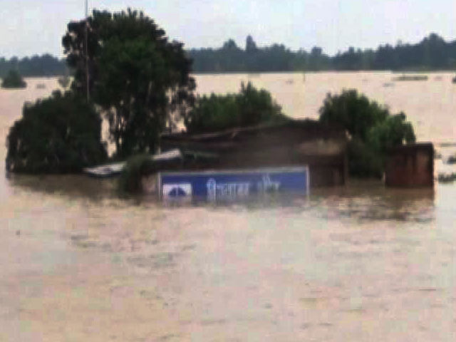 बाढ़ से बेहाल बिहार, अब तक 72 की मौत