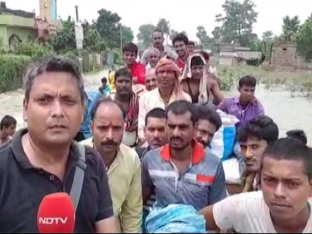 Videos : बिहार में बाढ़ से 12 जिलों का सबसे बुरा हाल