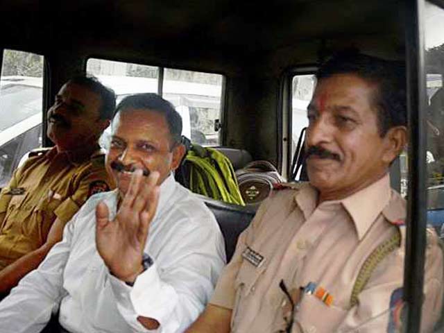 मालेगांव धमाके के आरोपी कर्नल पुरोहित 9 साल बाद जेल से बाहर