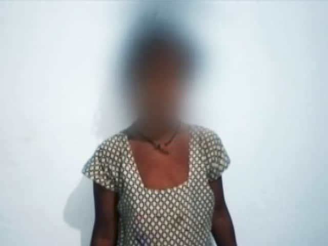 Videos : मध्यप्रदेश में दलित लड़की से मैला उठवाने का आरोप