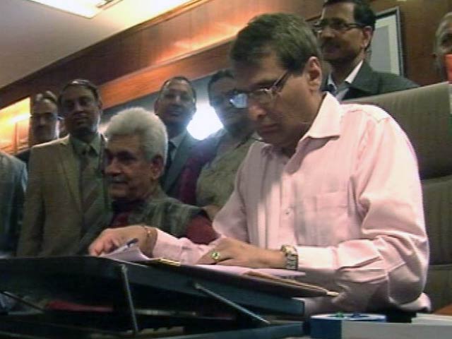 MoJo - मैंने नैतिक जिम्मेदारी ली, पीएम ने कहा इंतजार करें : सुरेश प्रभु