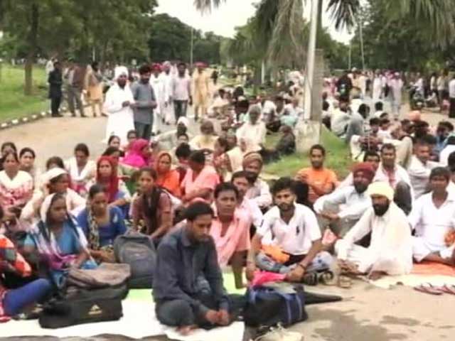 Ground Report: पंचकुला में डेरा समर्थकों का जमावड़ा